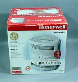 Honeywell Enviracare True HEPA Air Purifier Model 18155, SilentComfort, Germ Reducing, Changes Room Air up to 5x Per Hour