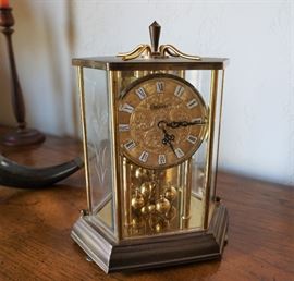 Kundo anniversary clock