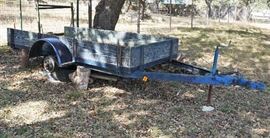 Trailer - the wheel is under the trailer