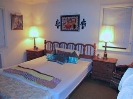 King Size Maple, 7 Piece Bedroom Suite, Brass Lamps, Wall Art