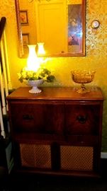 Philco 48-1270 Radio/Record Player with 78's, Decorative Mirror, Milk Glass Lamp