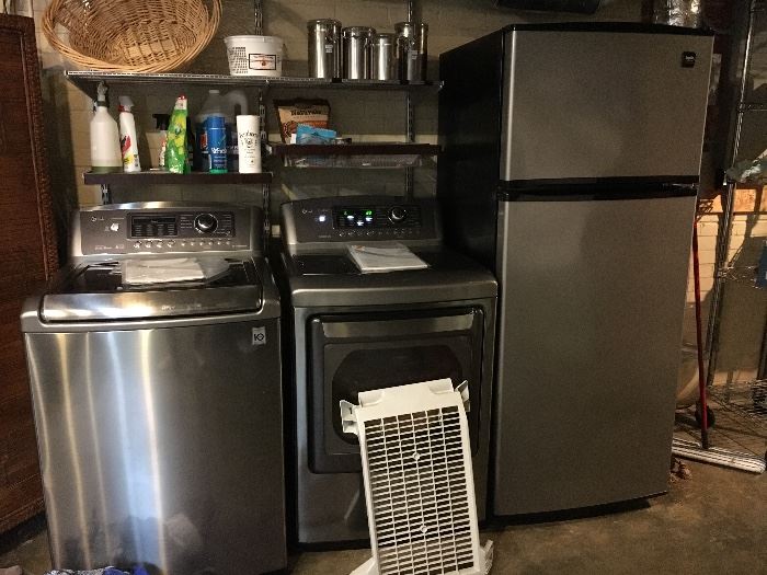 LG Washer /GAS Dryer & Refrigerator 
