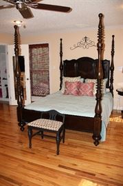 Paula Deen Home Queen Poster Bed