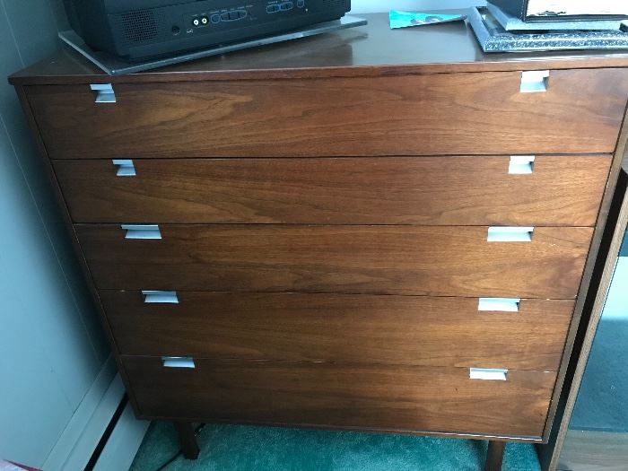 PlainviewEstate CleanOut‘A Red Tag Sale”Thursd... starts on 2/8/2018