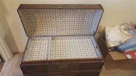 Neverbreak Trunk, Great Condition with Interior Removable Top Shelf