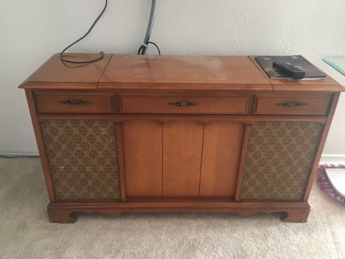 Vintage Turn table stereo cabinet, circa 1960 Solidstate by Sears. Works
