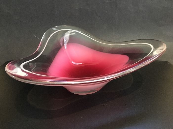 1960's Mid Century modern Art Glass Scandinavian 'Coquille' bowl by Flygsfors, signed   (Photo by BC)