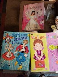 More paper doll kits!