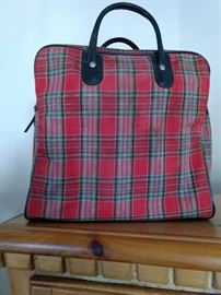 Fun vintage thermos set!