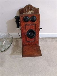 This old phone is too cool!!