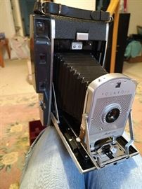 There are several older camera at this sale!!