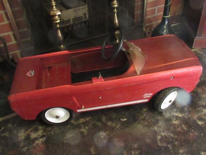 Vintage AMF Junior Toy Division children's Mustang 535 in Red