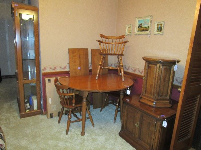 Ethan Allen Table With Double Drop Leaf (to make as small table) or add the 2 leaves in the make a huge table. Also Comes With 4 Chairs. Also Pictured 2 Different Ethan Allen End Tables.