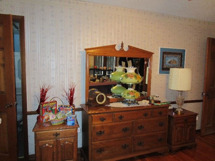 Ethan Allen Night Stands and Dresser With Mirror