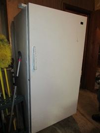 Whirlpool Upright Freezer Comes With Key Works Good