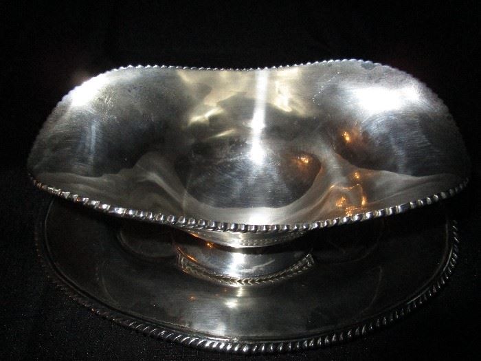Sterling Mexico Heather Double Spout Gravy and Underplate