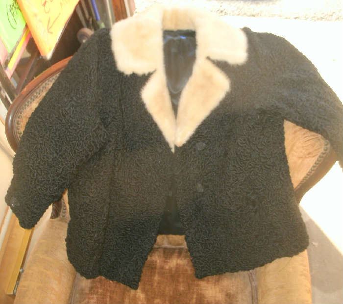 VINTAGE PERSIAN LAMB JACKET WITH FUR COLLAR (GREAT CONDITION)
