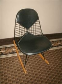 1st GENERATION OF CHARLES & RAY EAMES WIRE ROCKER BY HERMAN MILLER(EXCELLENT)