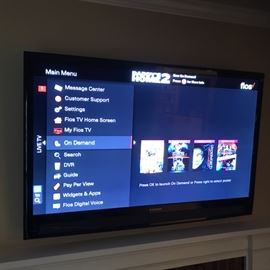 Extensive Audio / Video collection 7 TV's , multiple Amplifiers and CD players /
48” Samsung 4 yrs old
32” sharp 4 yrs old
54” Mitsubishi 5+ yrs old
20” Samsung counter monitor on stand
55” Samsung F8000 LED Smart TV - Theater Room
28” Visio in gym
40” Sony Bravia