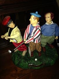 "Three Stooges" golf statue