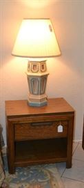NIGHT STAND AND PAIR OF LAMPS