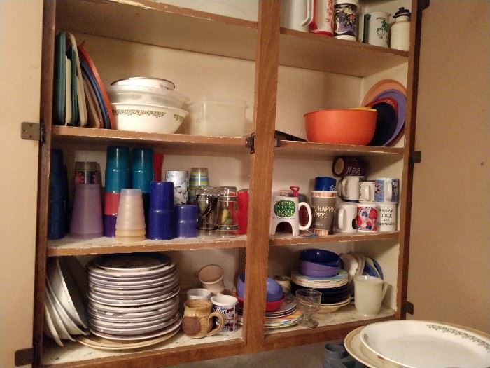 Dishes and mugs, some Corelle