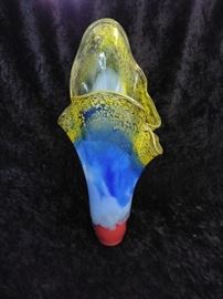 Unique Crystal Vase Handmade in Poland  https://www.ctbids.com/#!/description/share/9566