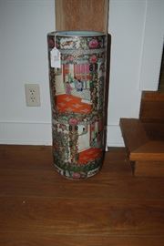 Antique Rose Medallion umbrella stand