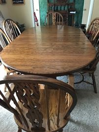 Like New Large Table with Leaf and Six Chairs