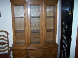 THOMASVILLE CHINA CABINET