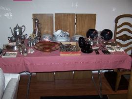 PEWTER TEA SET, OTHER PEWTER PIECES & MORE SMALLS