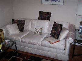 FINE DESIGN SOFA