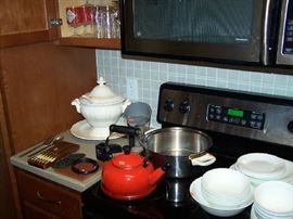 MORE KITCHEN ITEMS
