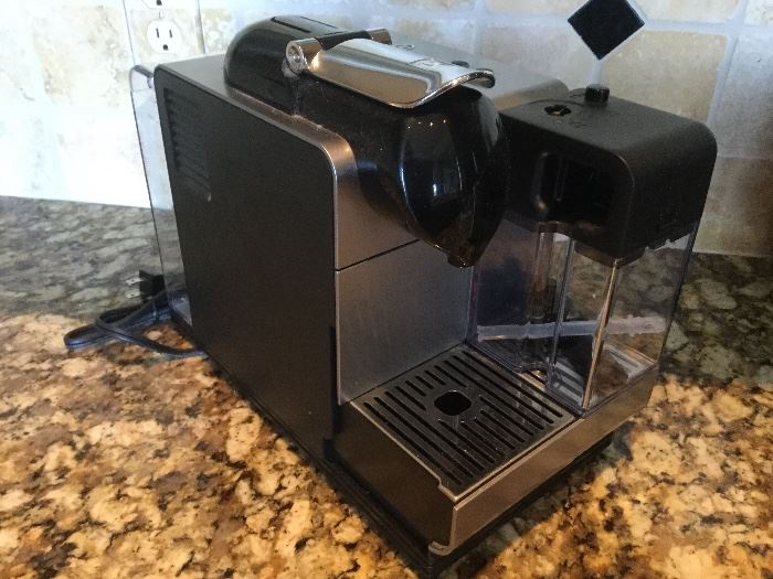 DeLonghi Nespresso machine, rarely used, like new