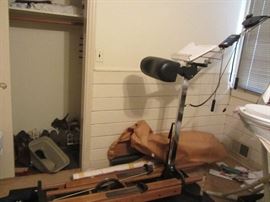 NORDIC TRACK SKI MACHINE