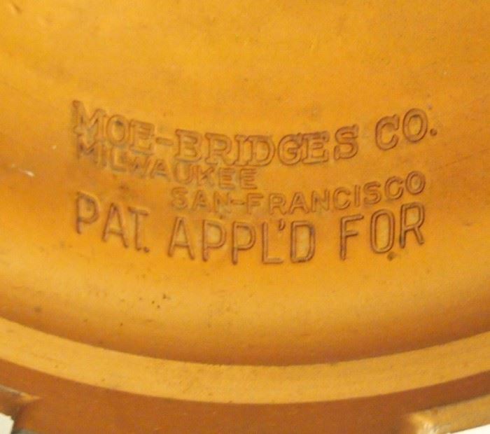 Moe Bridges lamp base