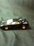 Burango Die-cast 1988 Lamborghini Countach. Excellent condition.