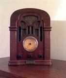 Thomas Collector Series Radio