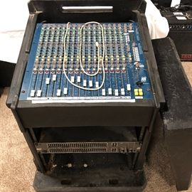 -Mix Board and Equalizer Allen & Heath MixWizard WZ16:20X   http://www.ctonlineauctions.com/detail.asp?id=683642