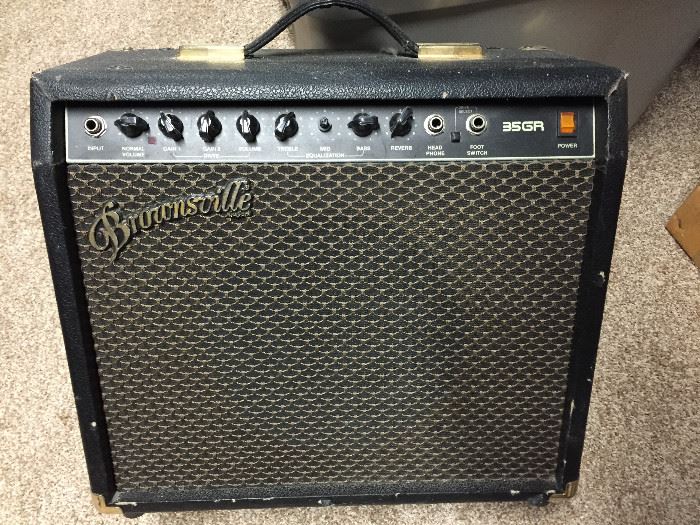  Amp, Brownsville 35GR Guitar Amp     http://www.ctonlineauctions.com/detail.asp?id=683545