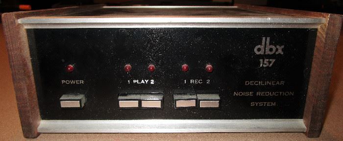  DBX 157 Decilear Noise Reduction System    http://www.ctonlineauctions.com/detail.asp?id=683702