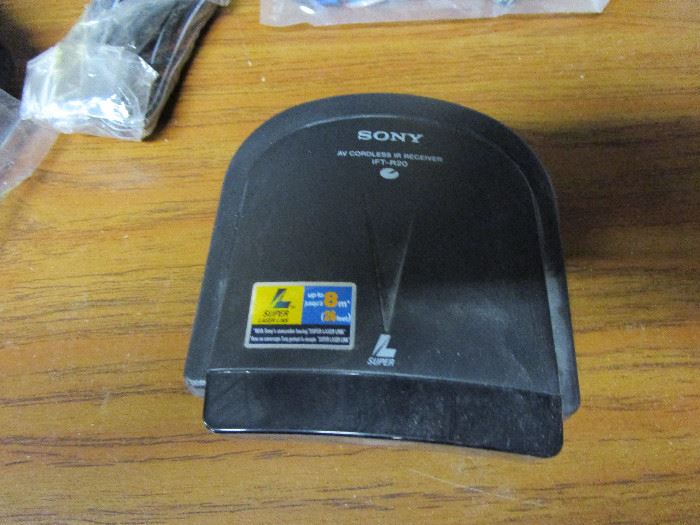 Sony IFT-R20AV Cordless IR Receiver  http://www.ctonlineauctions.com/detail.asp?id=683718