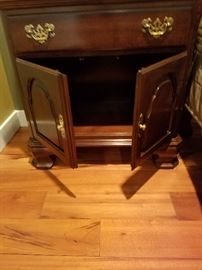 Ethan Allen complete bedroom set.  Solid cherry Georgian court cabinet with one drawer and double doors with storage cabinet standing on bracket feet.  It is in very good condition   27' x 16" x 26.5"