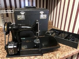 Singer Featherweight Sewing Machine