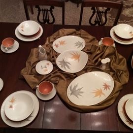 Set of retro China on shades of white, gray and burnt orange. Ample completer set of this fabulous MCM pattern included.