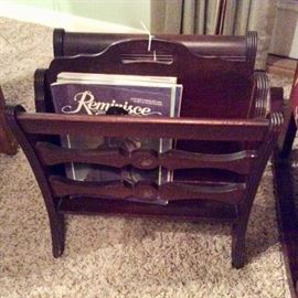 Wood magazine rack