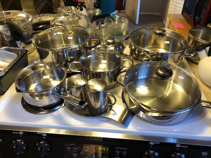 Very nice pots and pans