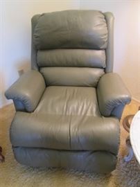 Swivel/Rocker Recliner