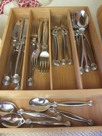 "Corby-Hall" 18/10 Stainless Flatware Set