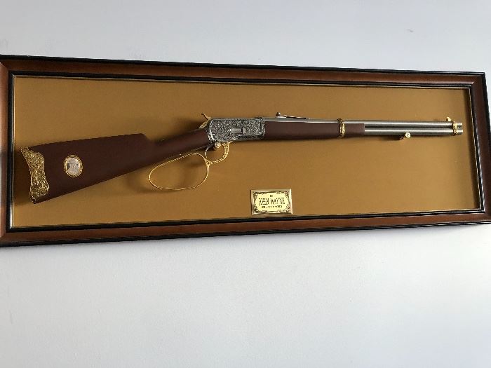 John Wayne 1892 Model 44-40 Western Commemorative Non-Firing Rifle